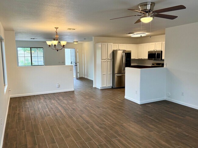 17517 W Ventura St Surprise, AZ 85388 photo 4