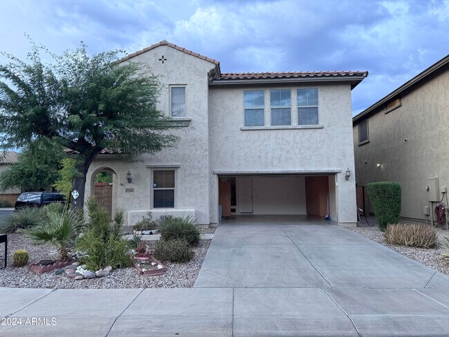2110 W Kathleen Rd photo 2