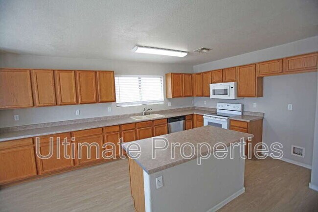 12885 N Tonya St El Mirage, AZ 85335 photo 4