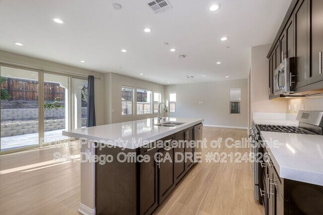 1261 Camino Prado Chula Vista, CA 91913 photo 4