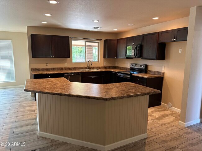 6013 E Evergreen St Mesa, AZ 85205 photo 5