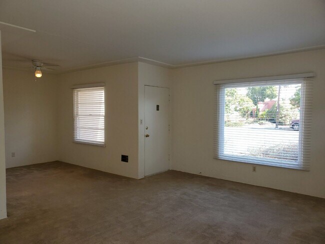 3414 N Mountain View Dr San Diego, CA 92116 photo 3