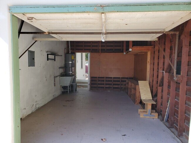 3414 N Mountain View Dr San Diego, CA 92116 photo 2