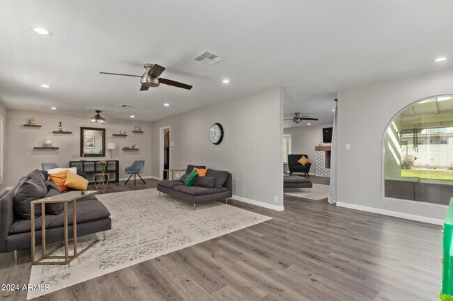 4912 E Friess Dr Scottsdale, AZ 85254 photo 5