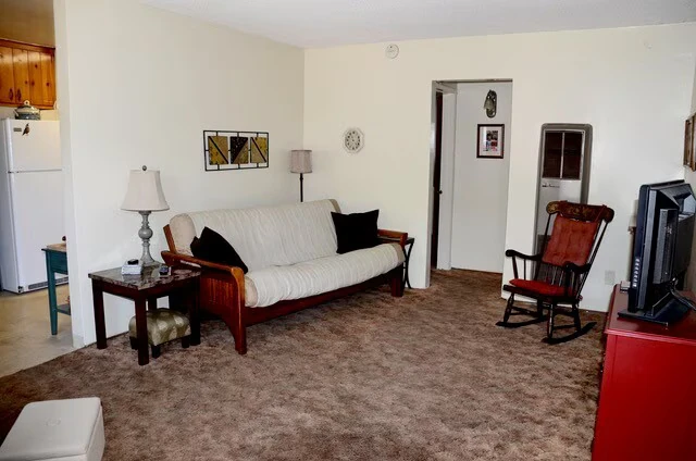 Bay Park Apartments photo 2