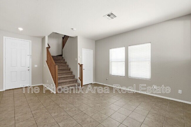 785 E Desert Moon Trl photo 5