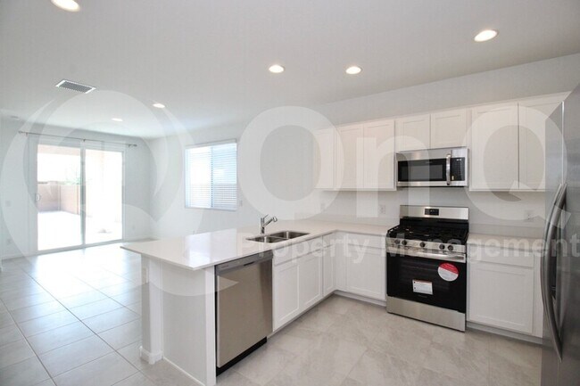 16751 W Alameda Rd Surprise, AZ 85387 photo 5