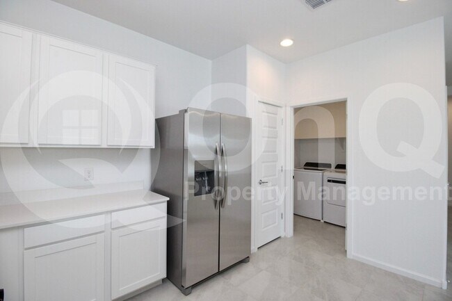 16751 W Alameda Rd Surprise, AZ 85387 photo 4