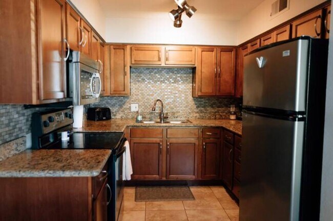 1702 W Tuckey Ln Phoenix, AZ 85015 photo 2