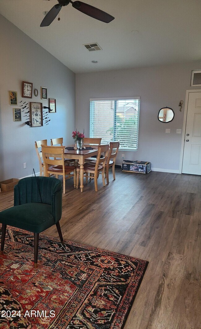 17407 N Larkspur Ln Surprise, AZ 85374 photo 3
