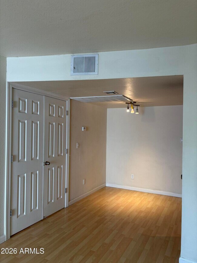 740 W Elm St Phoenix, AZ 85013 photo 3