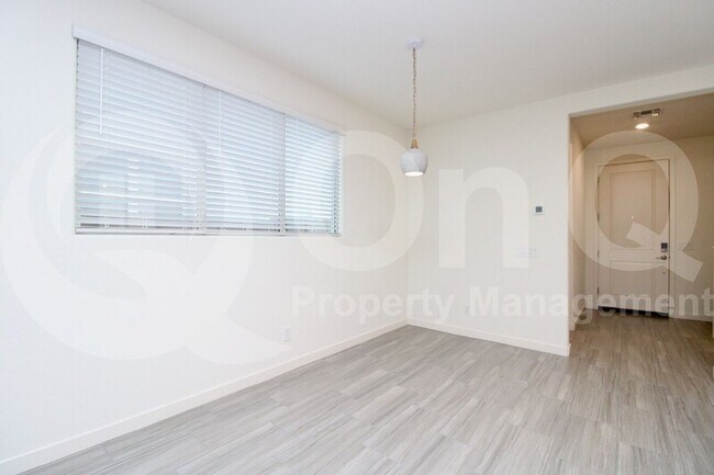 683 N Bay Dr Gilbert, AZ 85233 photo 5