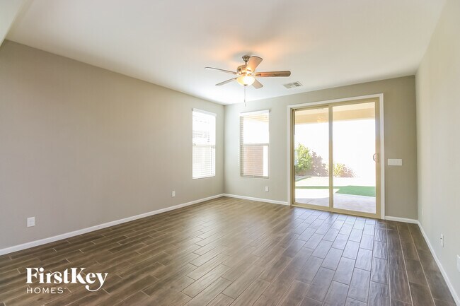 10518 E Corbin Ave photo 4