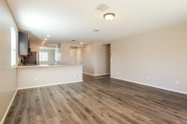25422 W Lamont Ave Buckeye, AZ 85326 photo 4