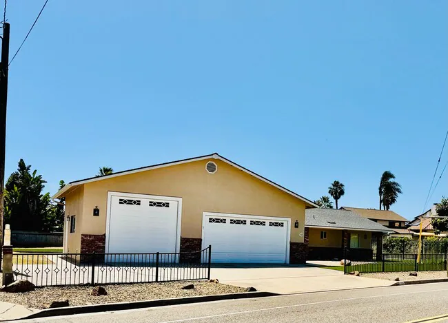 1723 Ivy Rd Oceanside, CA 92054 photo 5