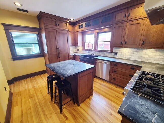 3650 28th St San Diego, CA 92104 photo 4