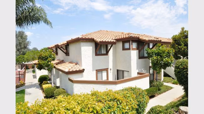 Diamond Pointe photo 5