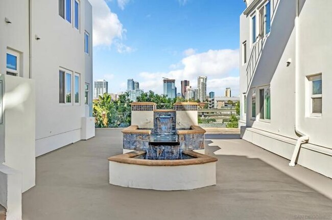 1150 21st St San Diego, CA 92102 photo 2
