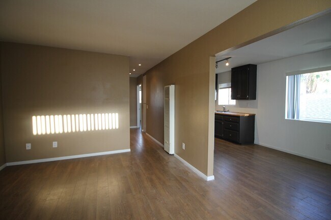 3488-3494 Monroe Ave San Diego, CA 92116 photo 2