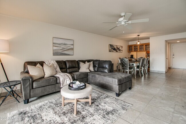7625 E Camelback Rd Scottsdale, AZ 85251 photo 3