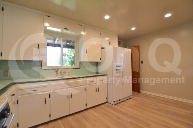 1930 E Solano Dr Phoenix, AZ 85016 photo 3