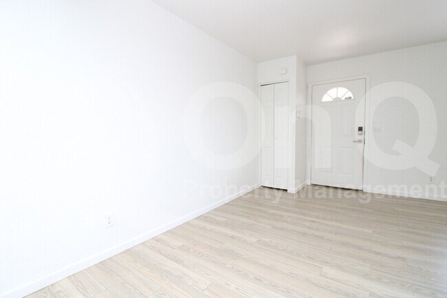 10210 N 7th Ave Phoenix, AZ 85021 photo 5