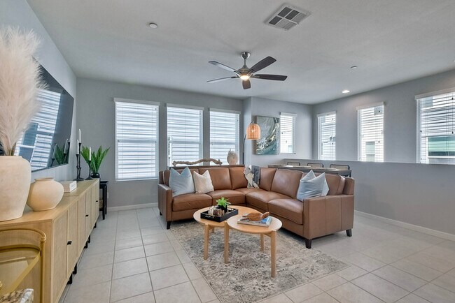 301 Cassidy St Oceanside, CA 92054 photo 3