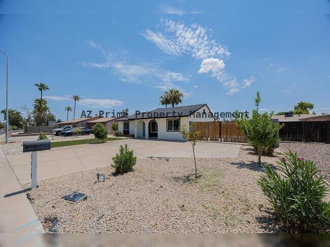 2519 W Vineyard Rd Tempe, AZ 85282 photo 3