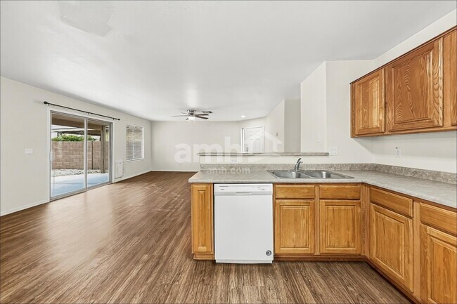 175 W Santa Gertrudis Trail San Tan Valley, AZ 85143 photo 5