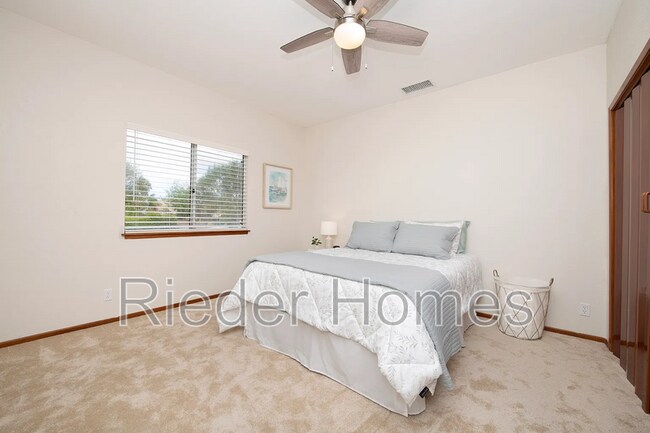 1606 Hackamore Rd photo 5