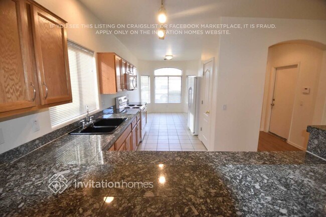2213 W Carolina Dr Phoenix, AZ 85023 photo 5