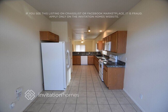 2213 W Carolina Dr Phoenix, AZ 85023 photo 4