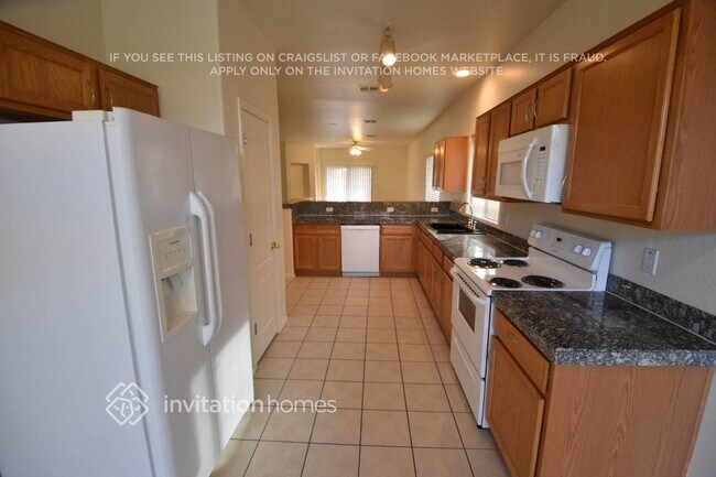 2213 W Carolina Dr Phoenix, AZ 85023 photo 3