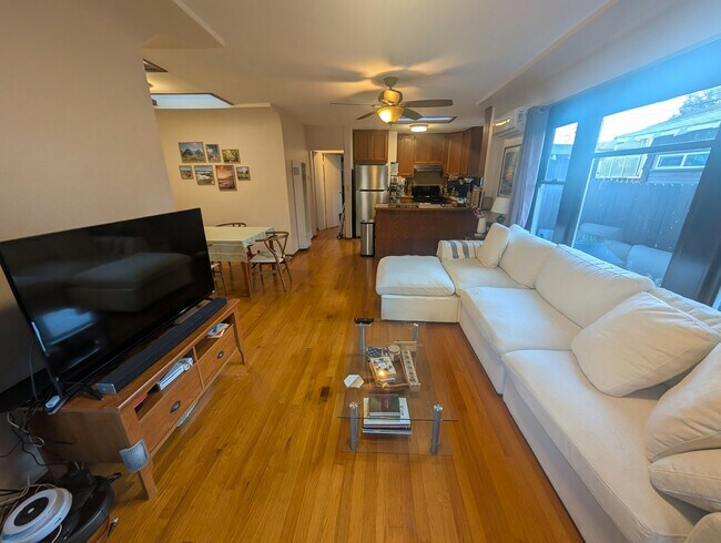 3035 Thorn St San Diego, CA 92104 photo 4