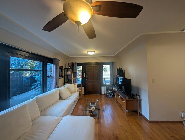 3035 Thorn St San Diego, CA 92104 photo 3