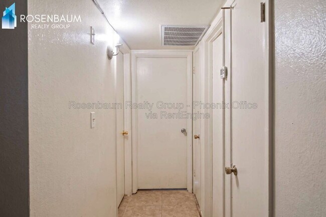 1724 E 6th Ave photo 4