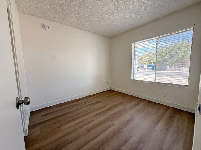 15420 N 23rd Dr Phoenix, AZ 85023 photo 3