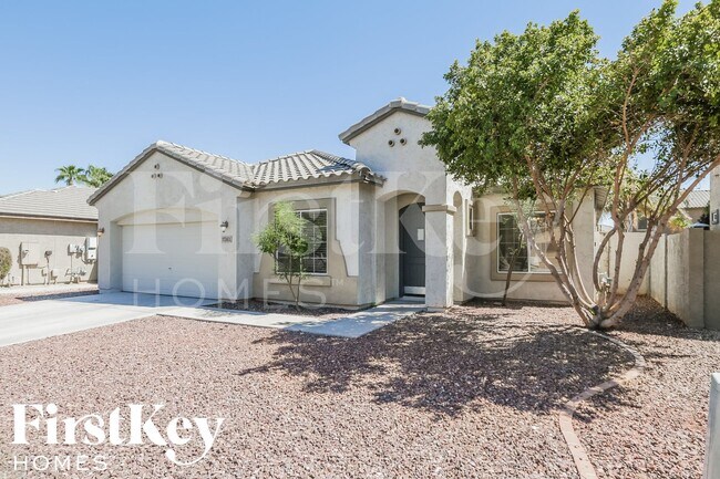 17363 W Elaine Dr photo 4