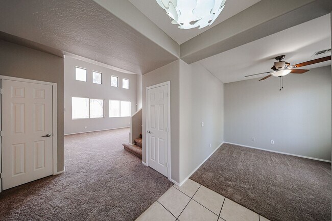 8217 S 23rd Pl Phoenix, AZ 85042 photo 5