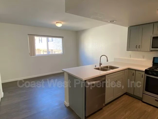 1154 Cypress Ave Imperial Beach, CA 91932 photo 2