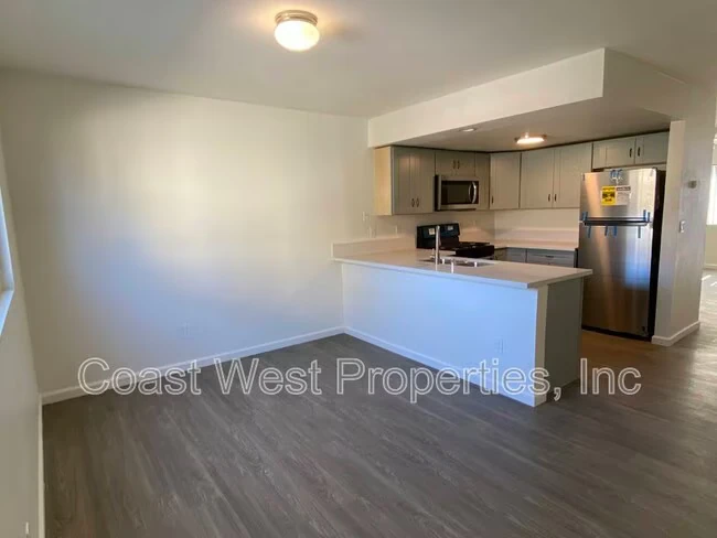 1154 Cypress Ave Imperial Beach, CA 91932 photo 3