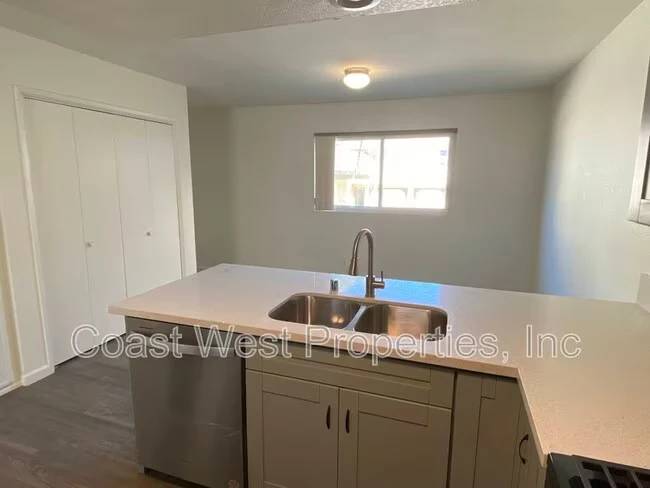 1154 Cypress Ave Imperial Beach, CA 91932 photo 4