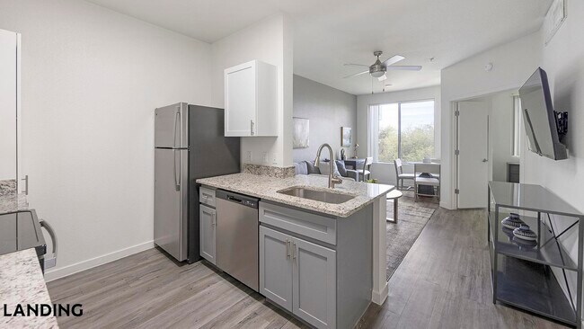 1811 E Apache Blvd Tempe, AZ 85281 photo 4