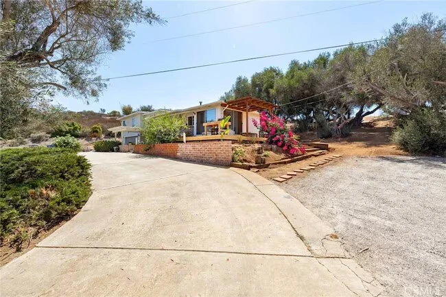 2576 Green Hills Way Vista, CA 92084 photo 3