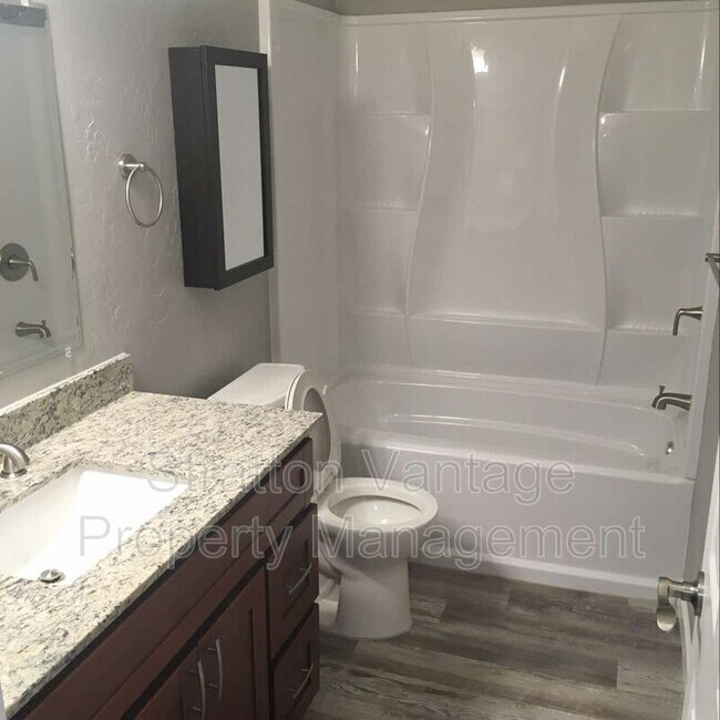 860 N Stapley Dr Mesa, AZ 85203 photo 4