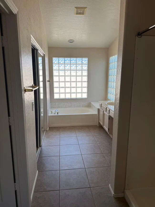 5165 W Linda Ln Chandler, AZ 85226 photo 4