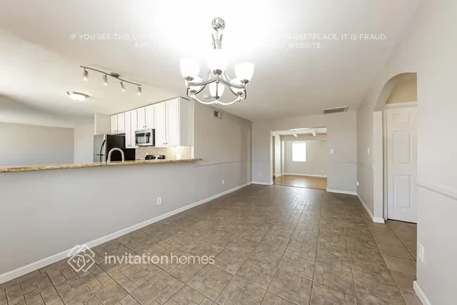 601 W Oraibi Dr Phoenix, AZ 85027 photo 4