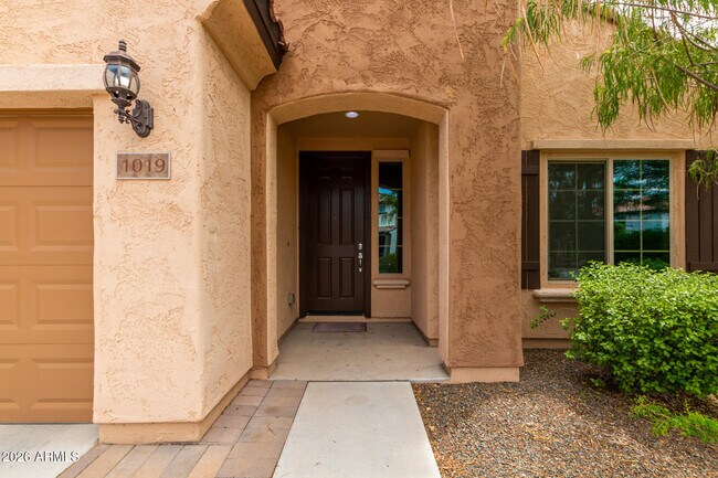 1019 W Spur Dr Phoenix, AZ 85085 photo 4