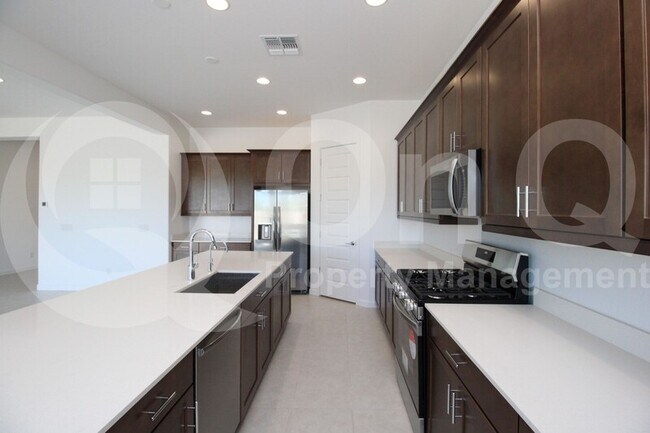 32940 N 21st Ave Phoenix, AZ 85085 photo 4