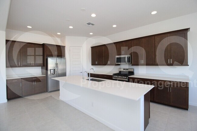 32940 N 21st Ave Phoenix, AZ 85085 photo 5